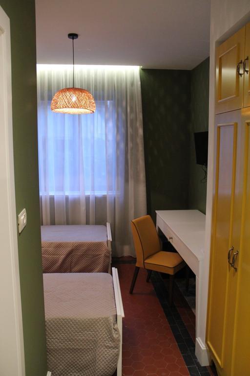 Hotel Artistic Tirana Blloku Habitación foto